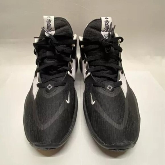 Nike Kyrie 5 TB Promo Low Men’s US 11 Black White NWOT - Picture 1 of 15